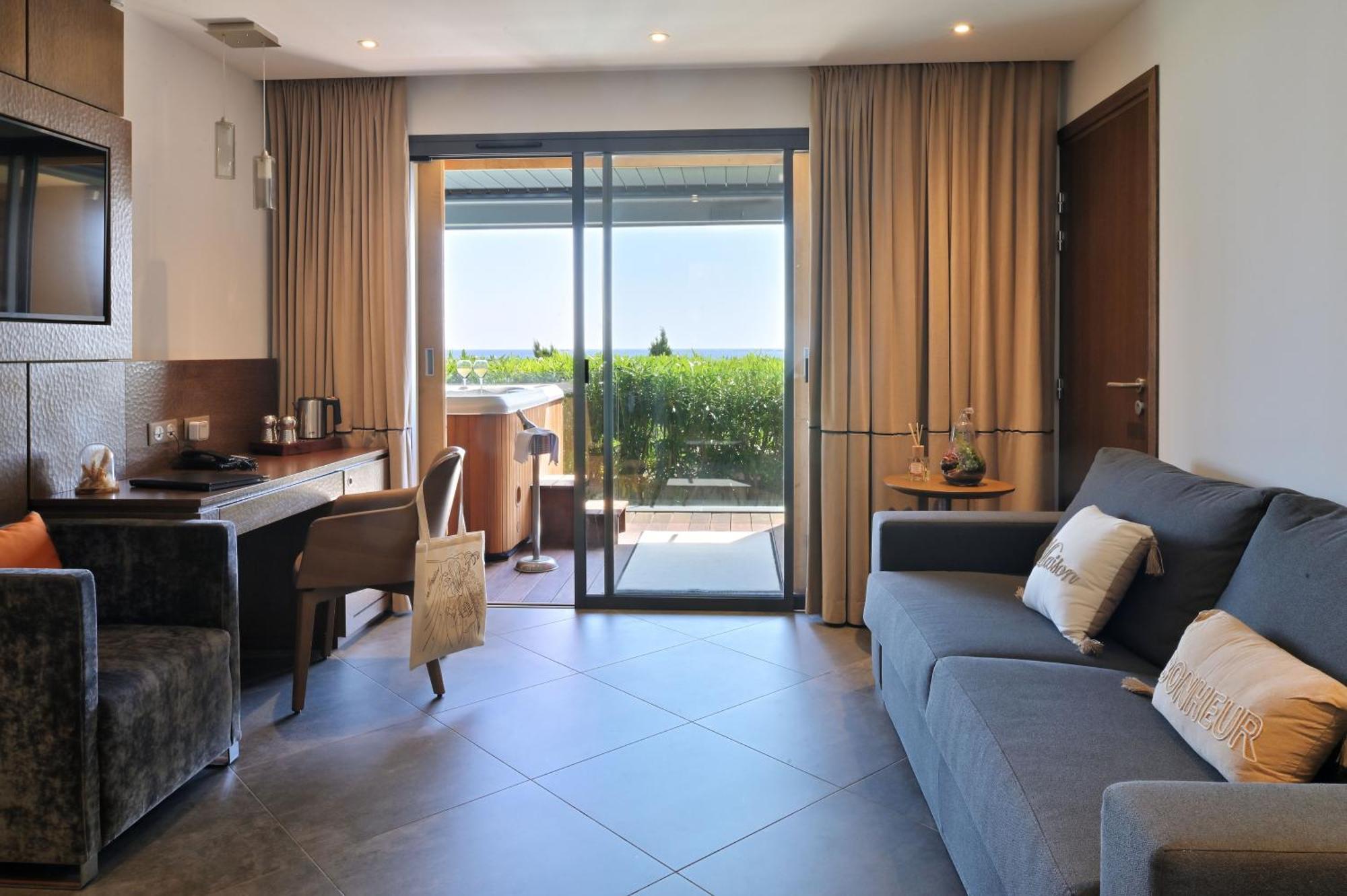 Hotel Le Week End Ajaccio  Exterior photo